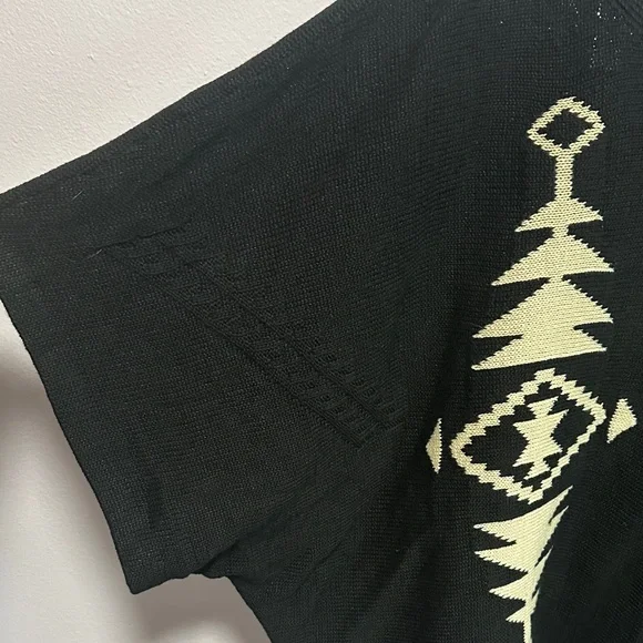 Ralph Lauren Black and Cream Patterned Blouse - Picture 5 of 11